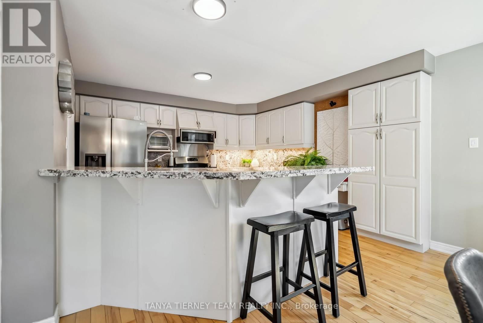 8 NATHAN AVENUE Image 14