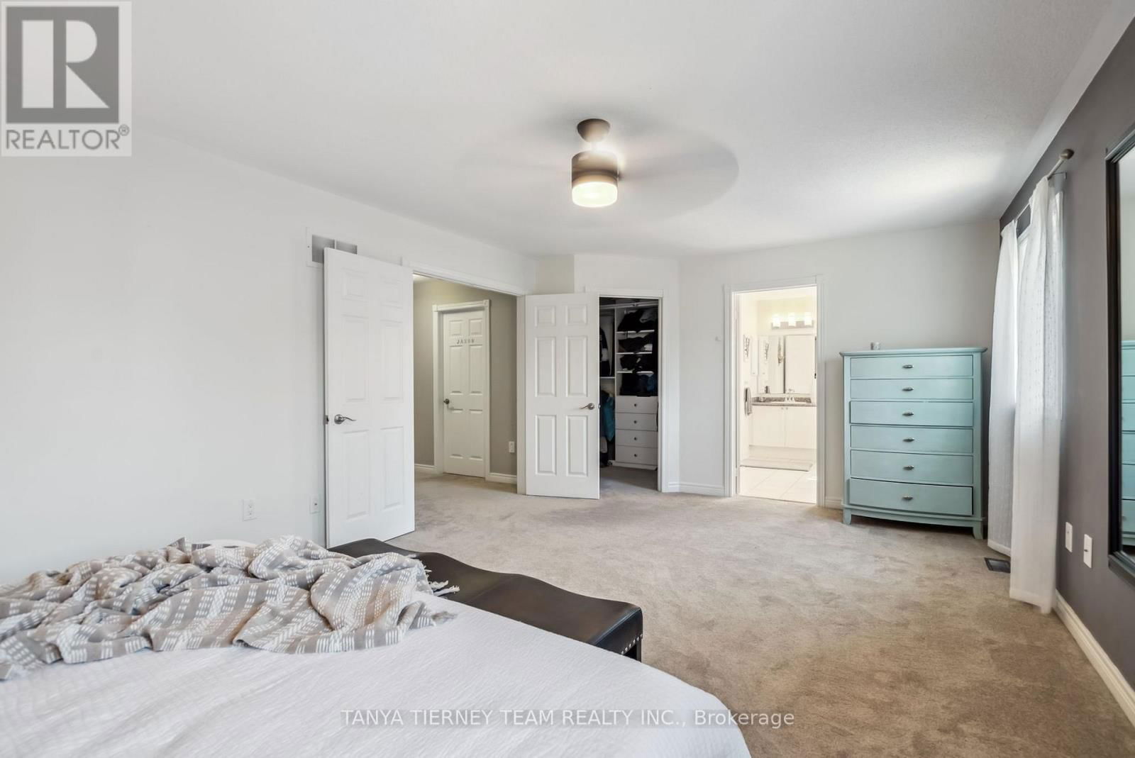 8 NATHAN AVENUE Image 23