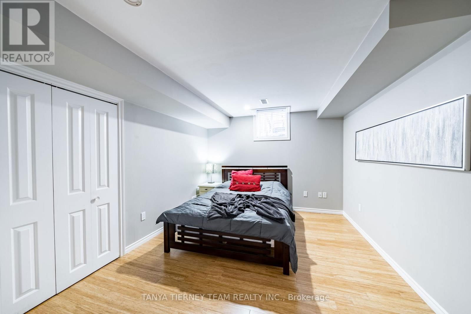 8 NATHAN AVENUE Image 38