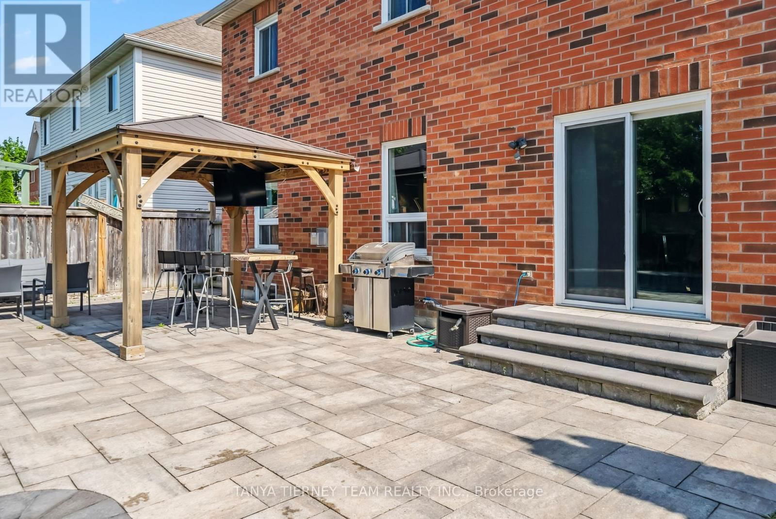 8 NATHAN AVENUE Image 40