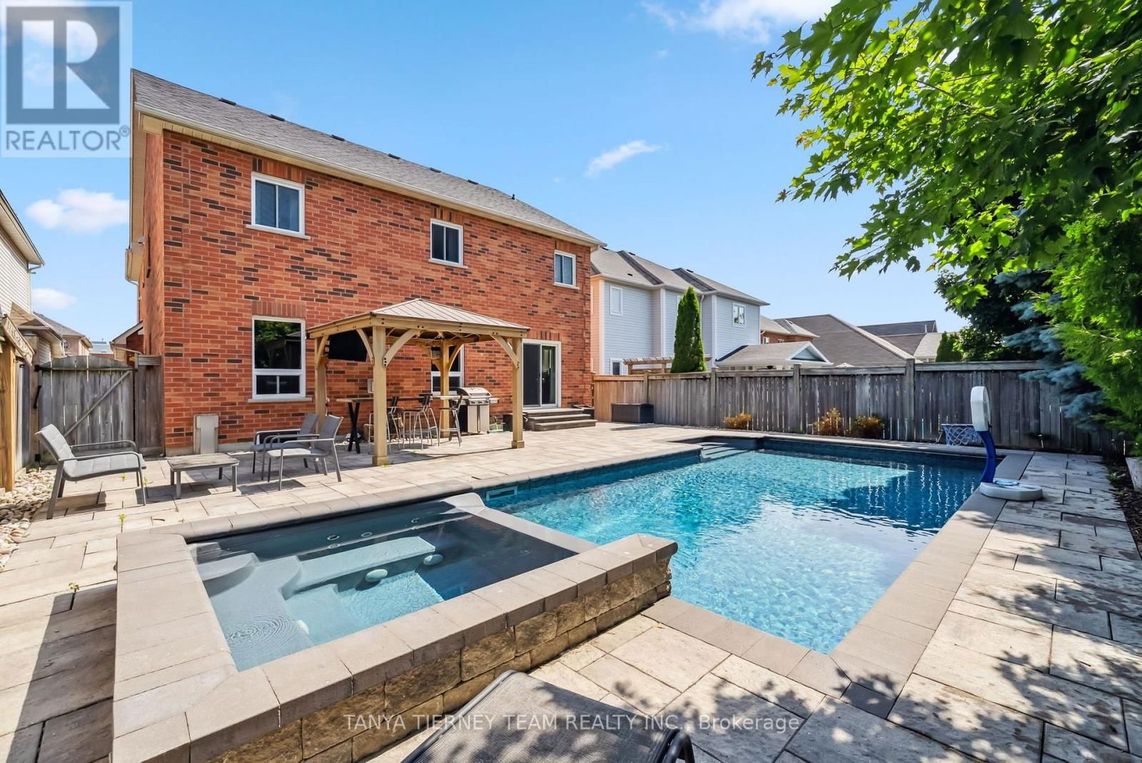 8 NATHAN AVENUE Image 46