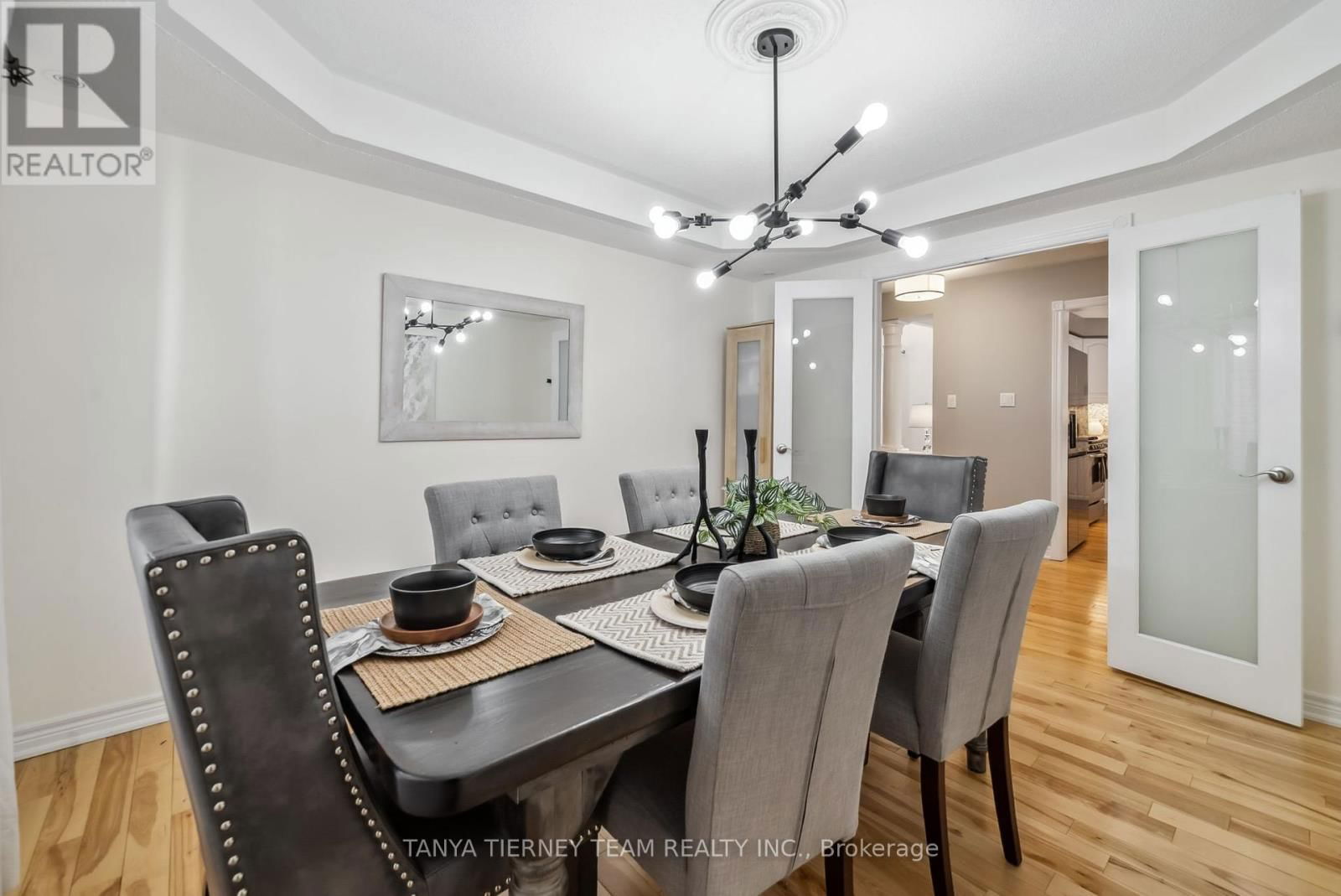 8 NATHAN AVENUE Image 9