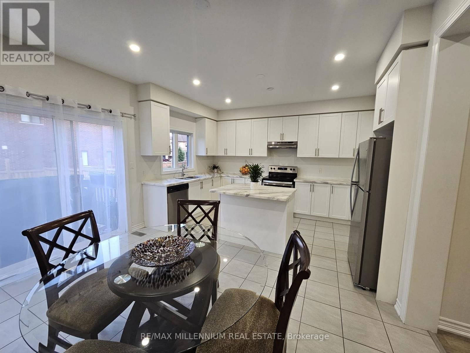 139 CROMBIE STREET Image 12