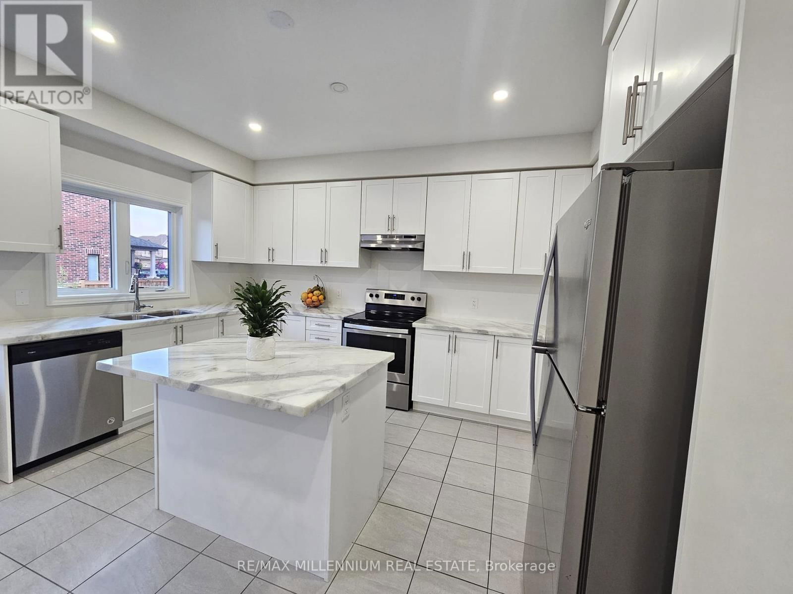139 CROMBIE STREET Image 14