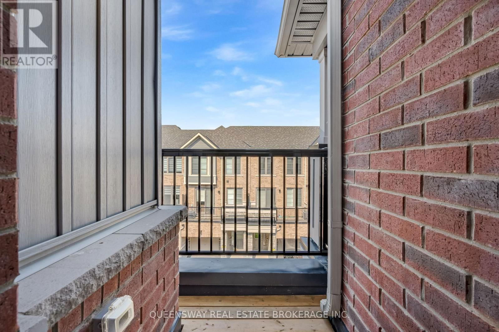 71 WATERSIDE WAY Image 30