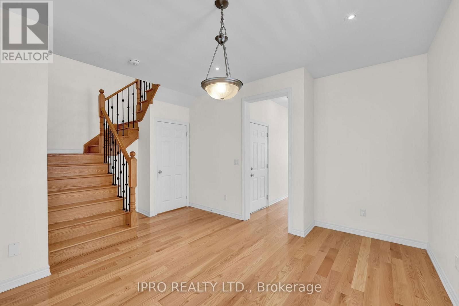 128 BRIDLEWOOD BOULEVARD Image 12