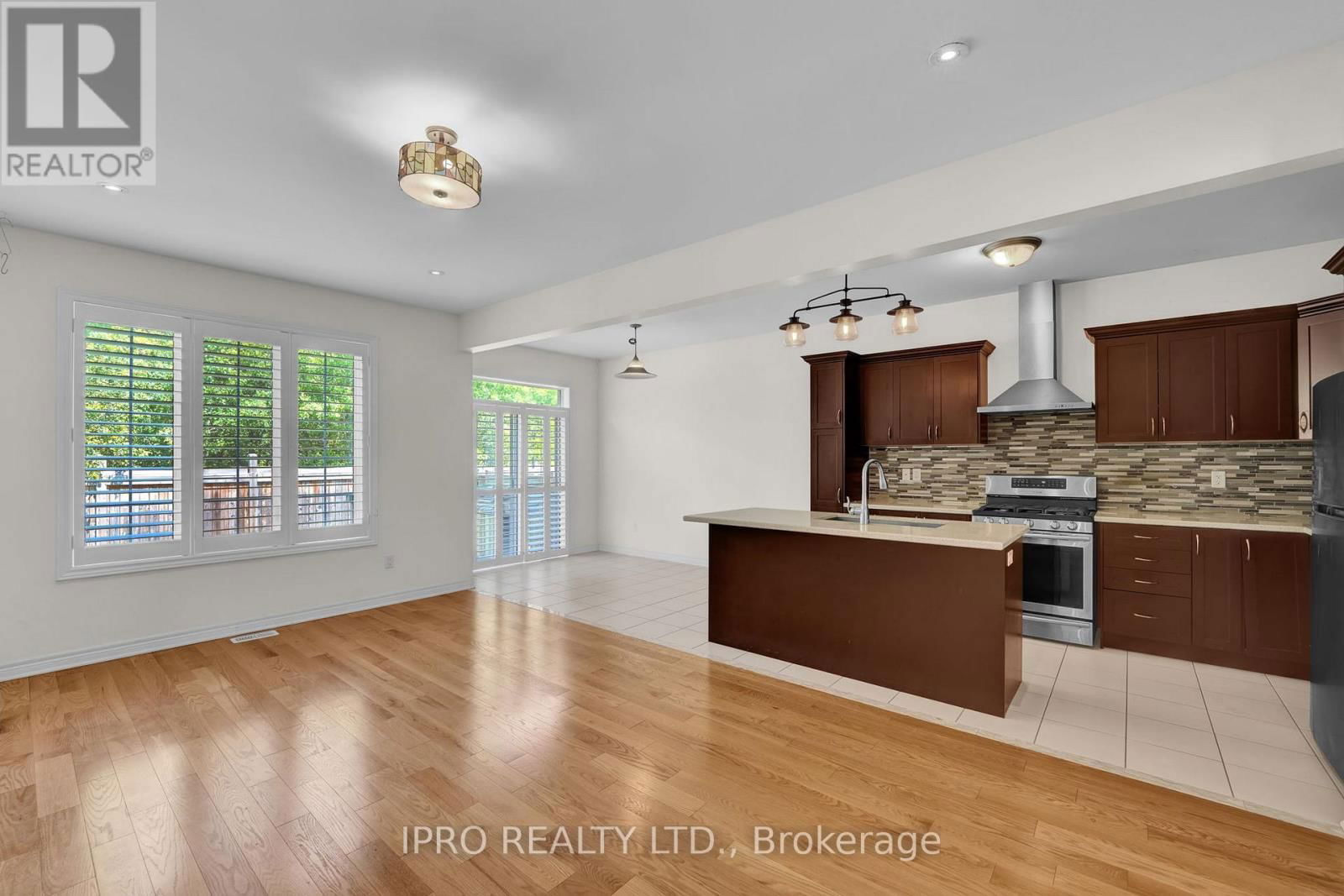 128 BRIDLEWOOD BOULEVARD Image 13
