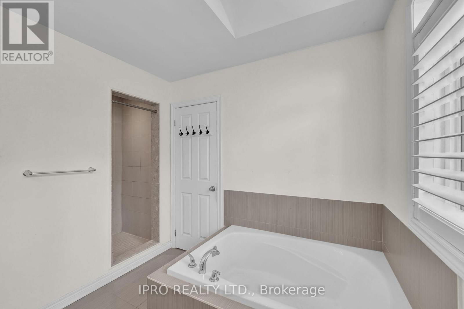 128 BRIDLEWOOD BOULEVARD Image 39
