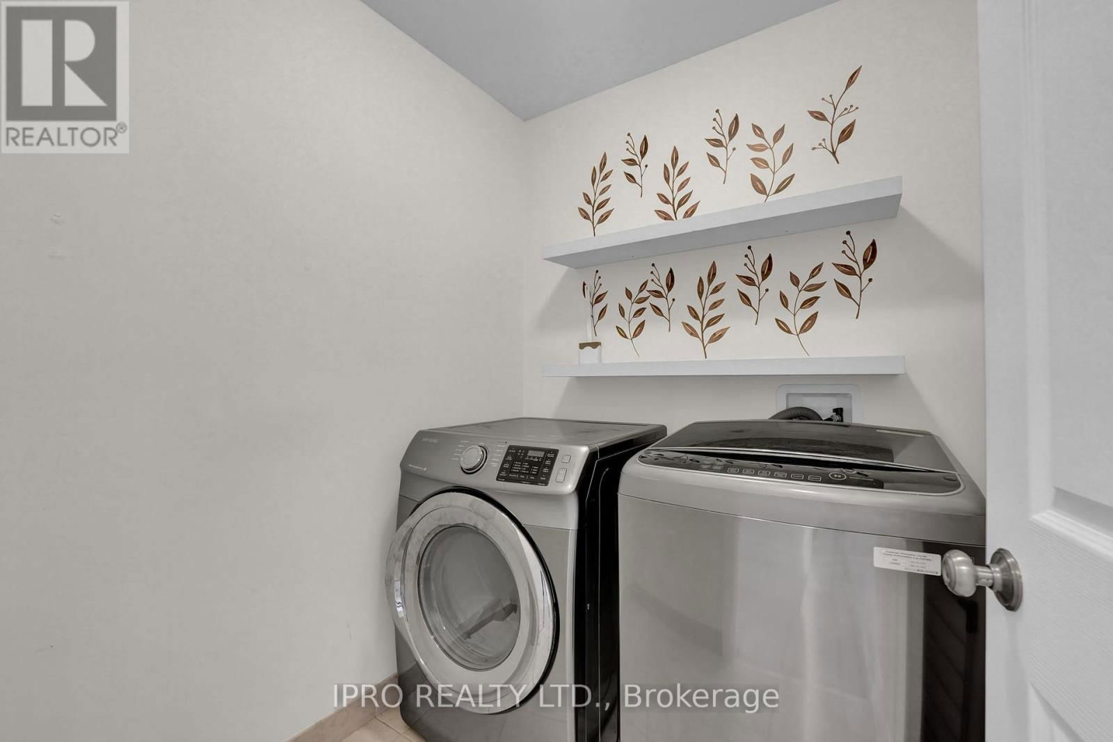 128 BRIDLEWOOD BOULEVARD Image 40