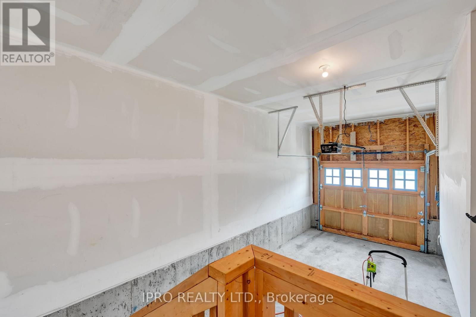 128 BRIDLEWOOD BOULEVARD Image 41
