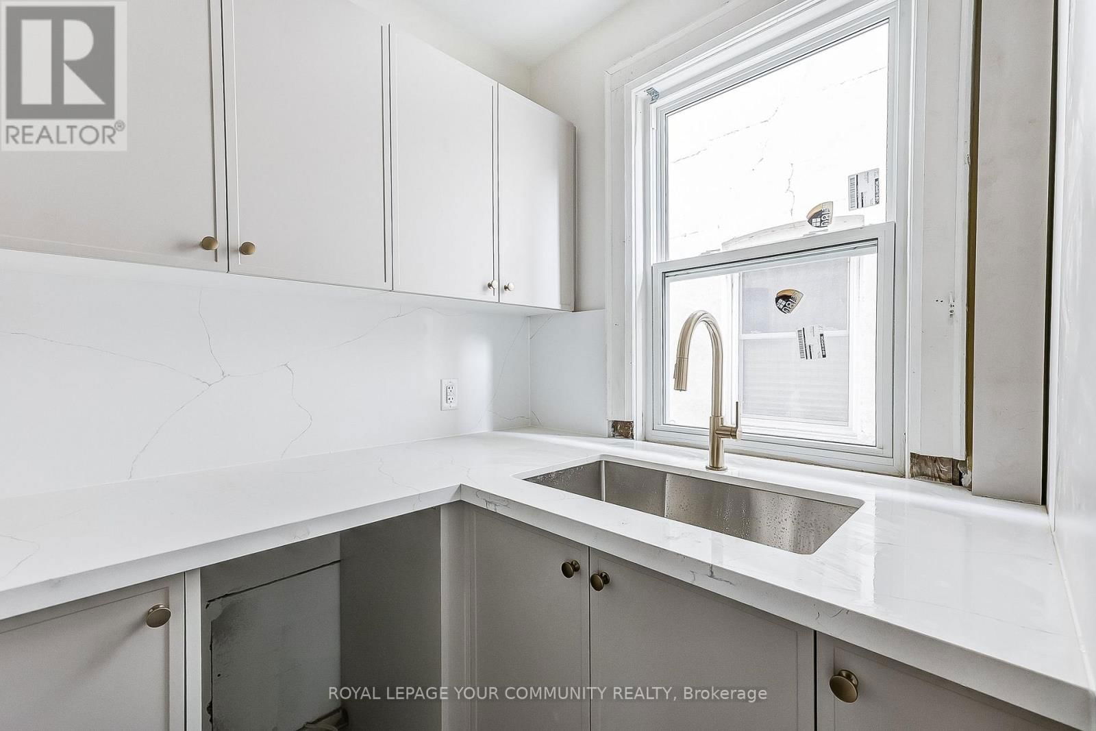 1 - 44 WINEVA AVENUE Image 11