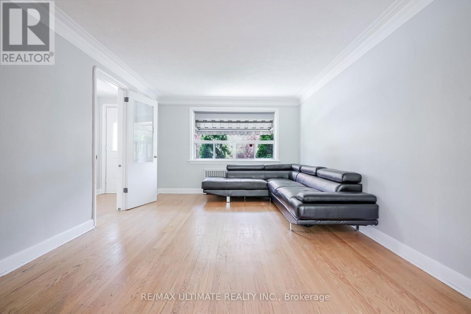 MAIN - 152 WESTBOURNE AVENUE Image 6