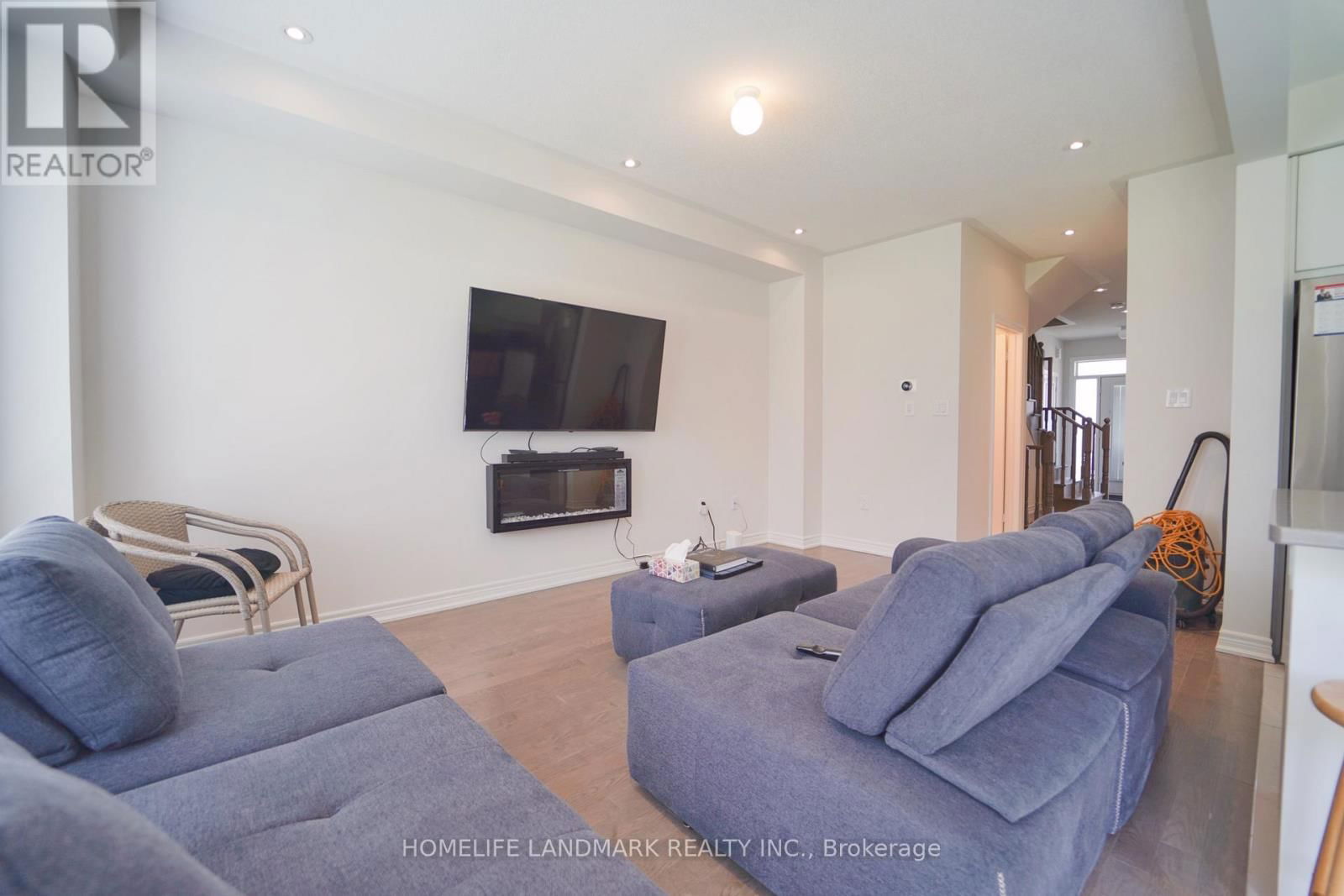 36 THELMA DRIVE Image 10