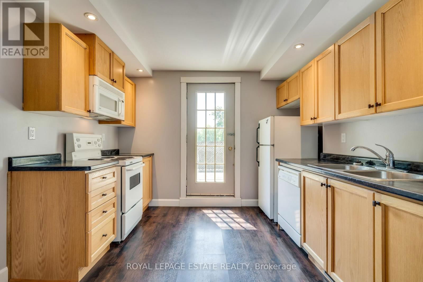 54 KENILWORTH AVENUE Image 28