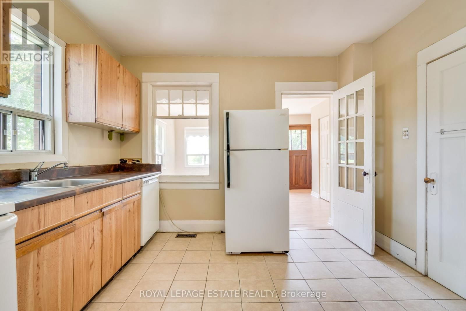 54 KENILWORTH AVENUE Image 33