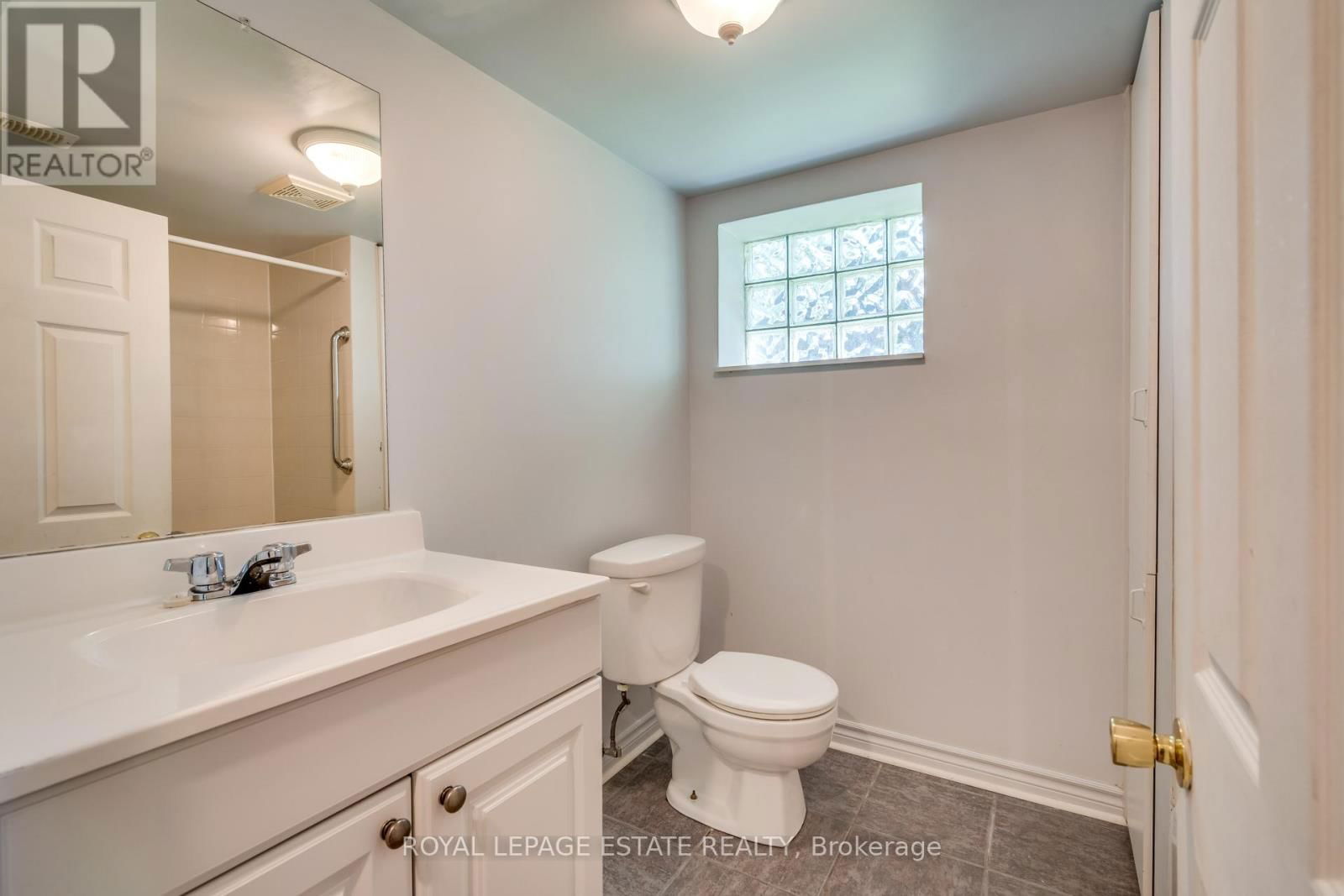 54 KENILWORTH AVENUE Image 36