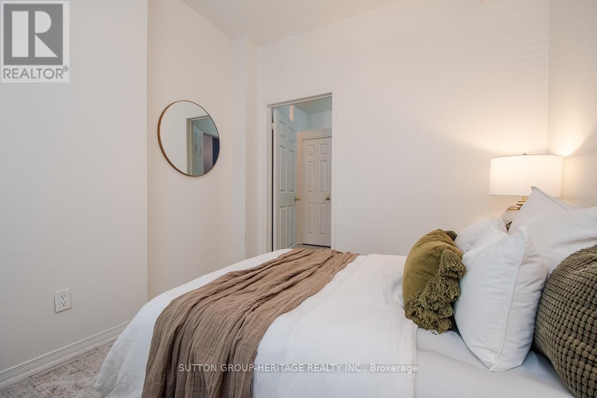 26 FILMIC LANE Image 15
