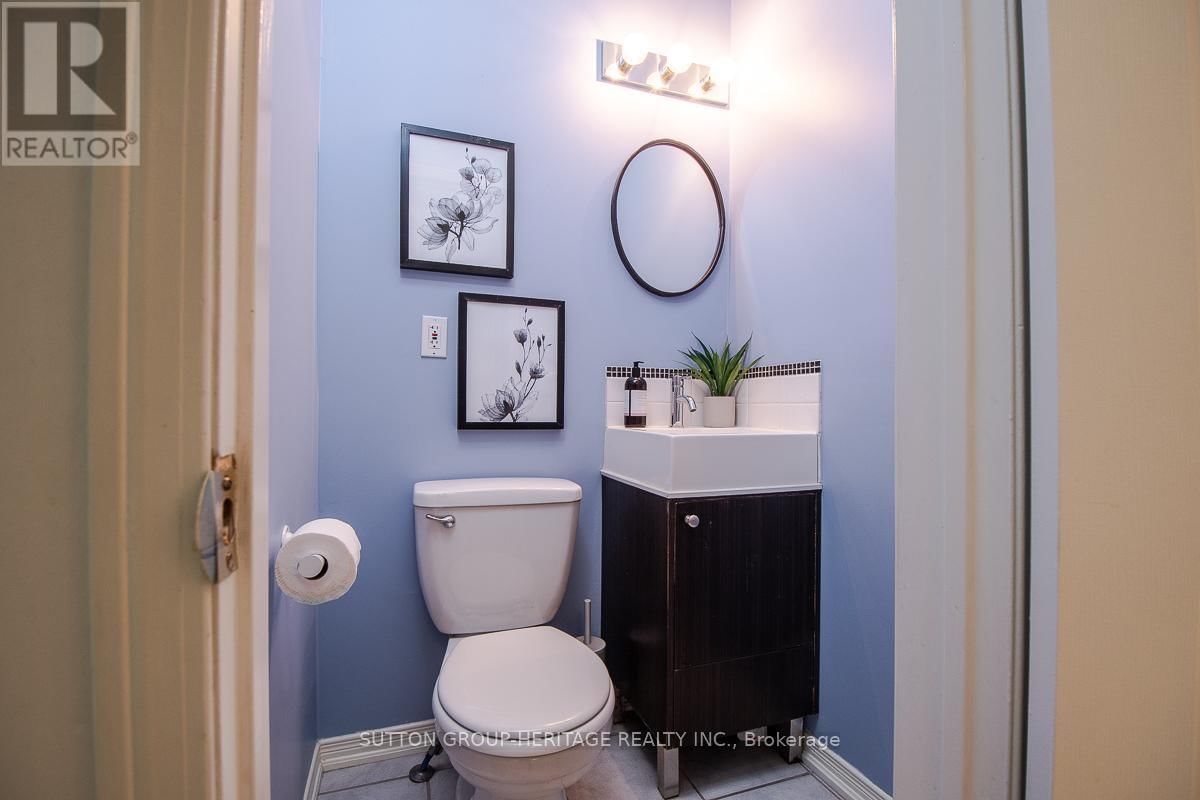26 FILMIC LANE Image 16