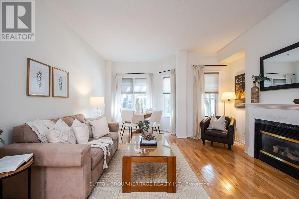 26 FILMIC LANE Image 29