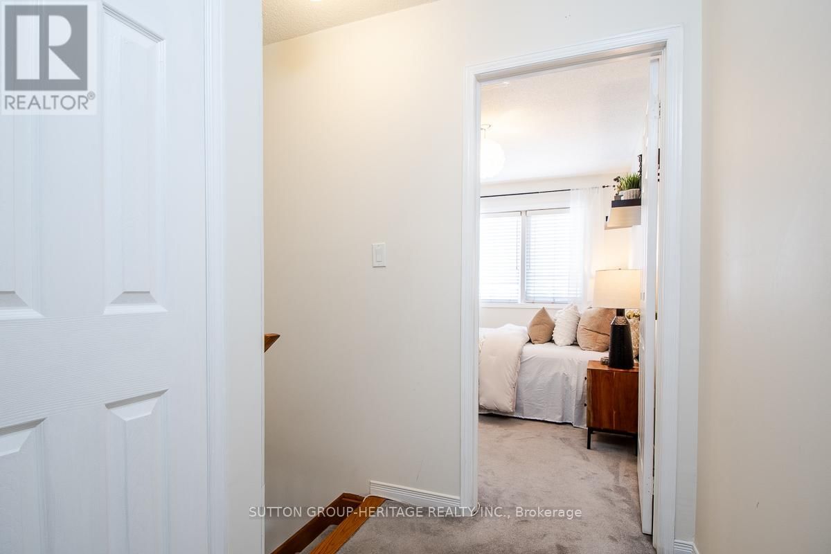 26 FILMIC LANE Image 36
