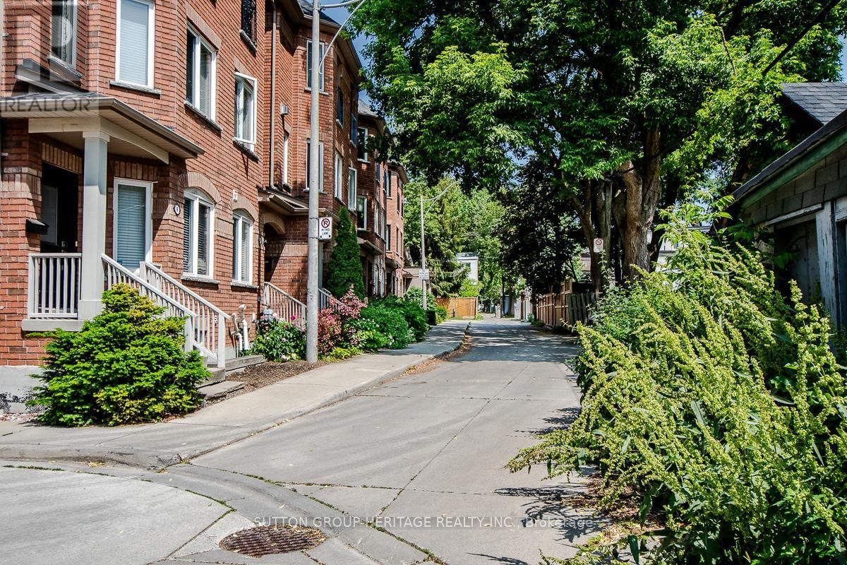 26 FILMIC LANE Image 6