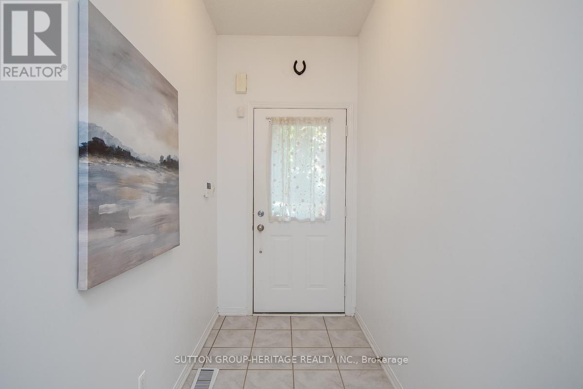 26 FILMIC LANE Image 9