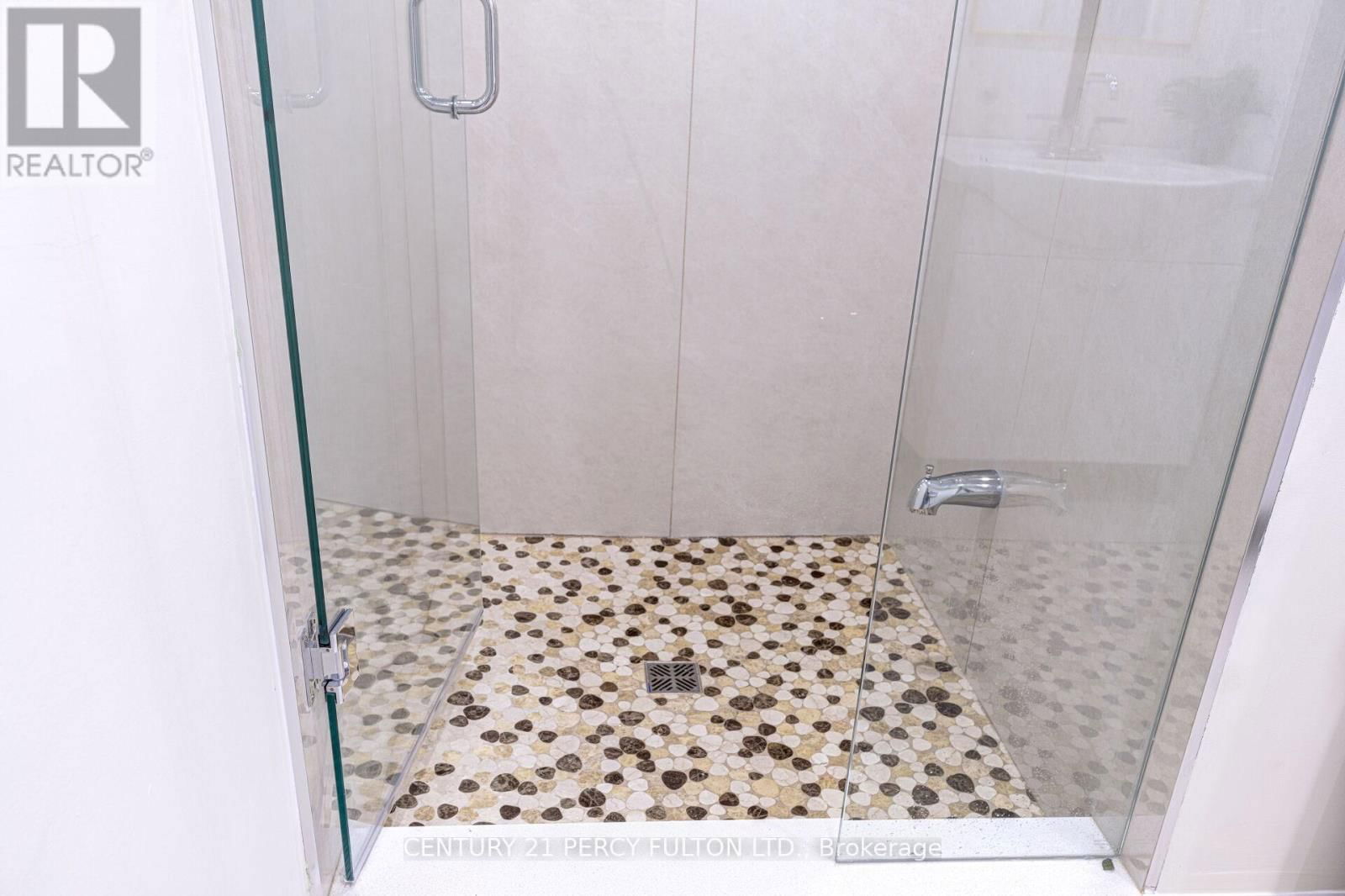 152 SIMPSON ROAD Image 38