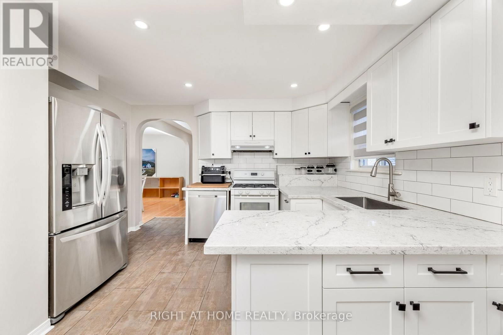 15 DALCOURT DRIVE Image 1