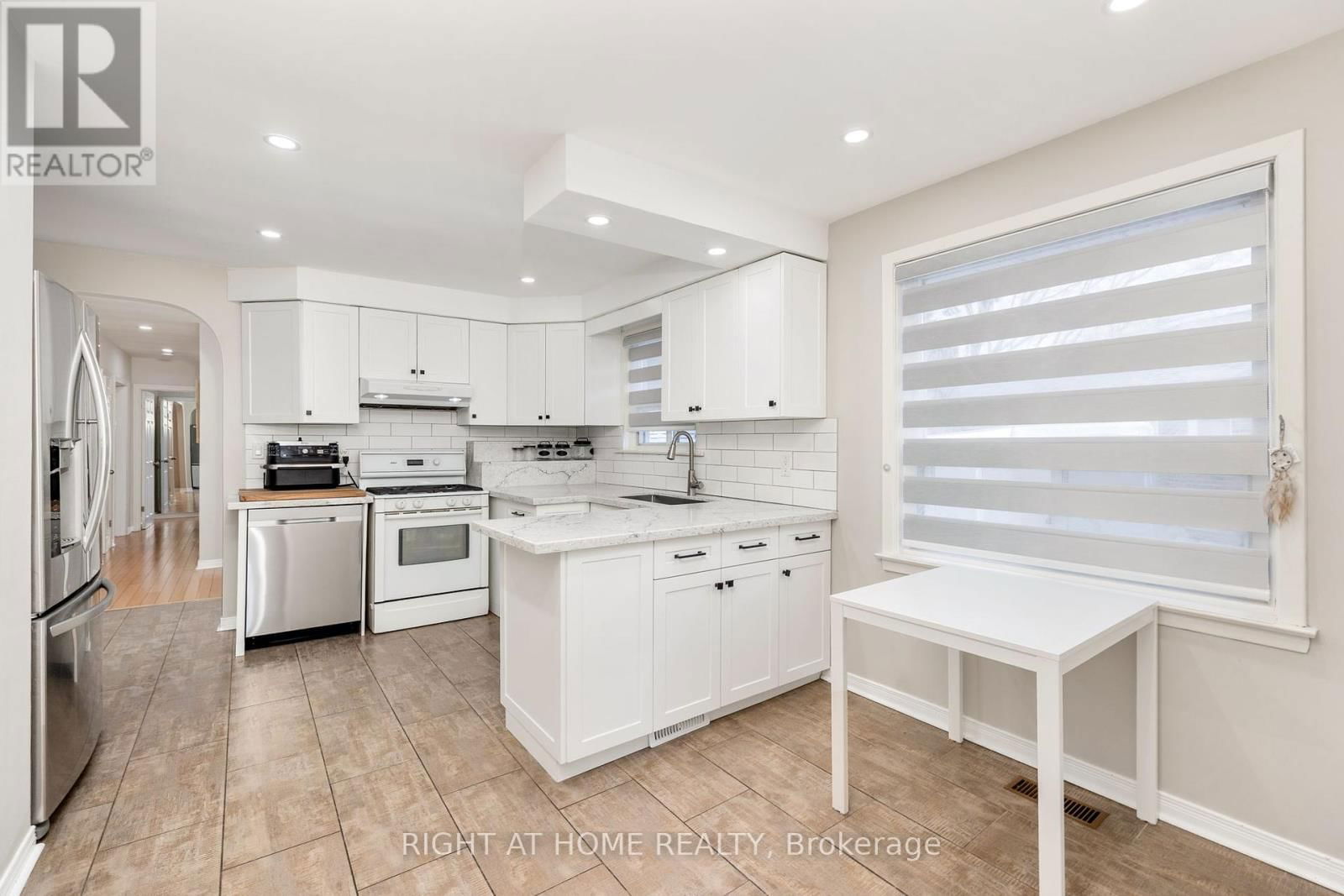 15 DALCOURT DRIVE Image 10
