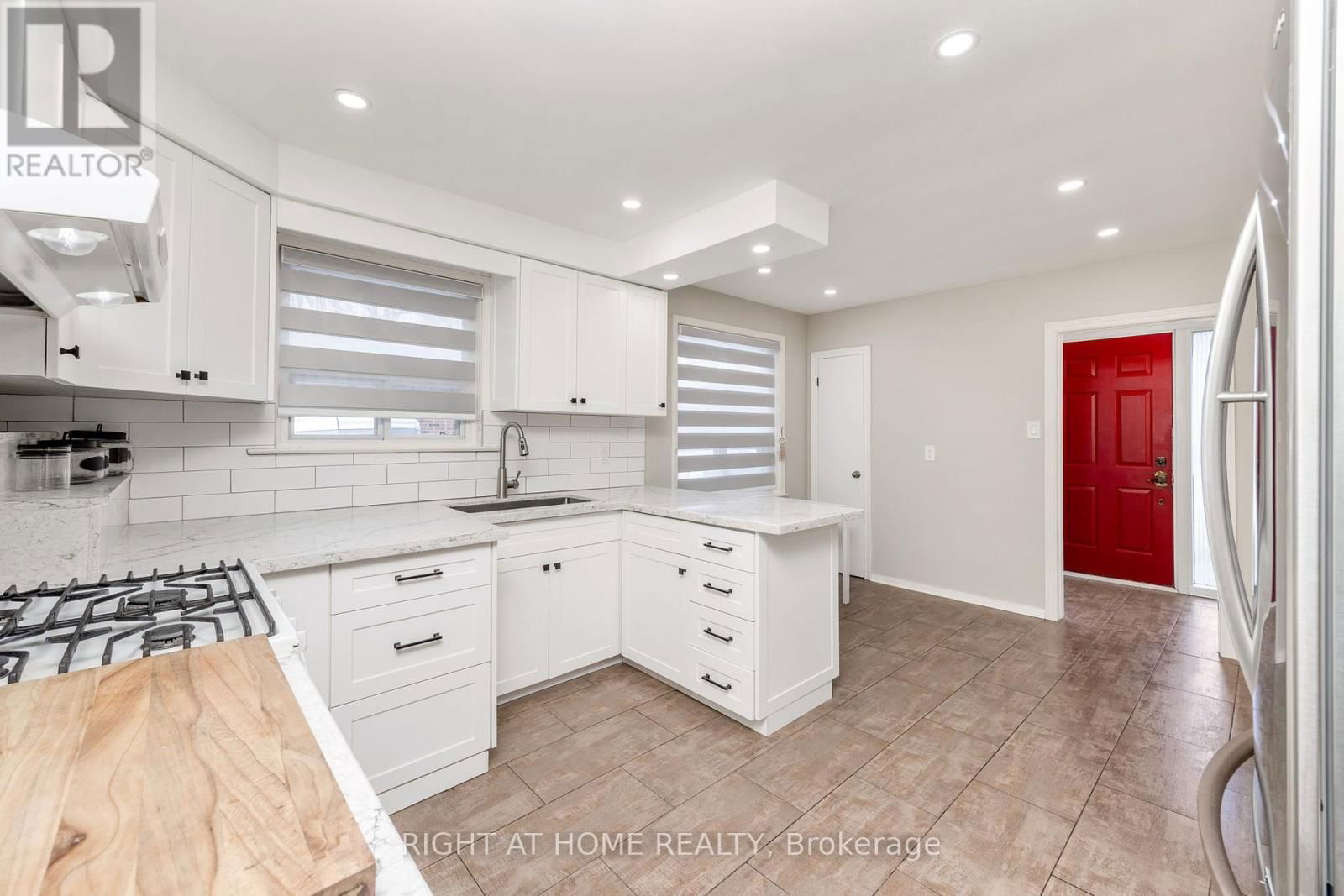 15 DALCOURT DRIVE Image 11