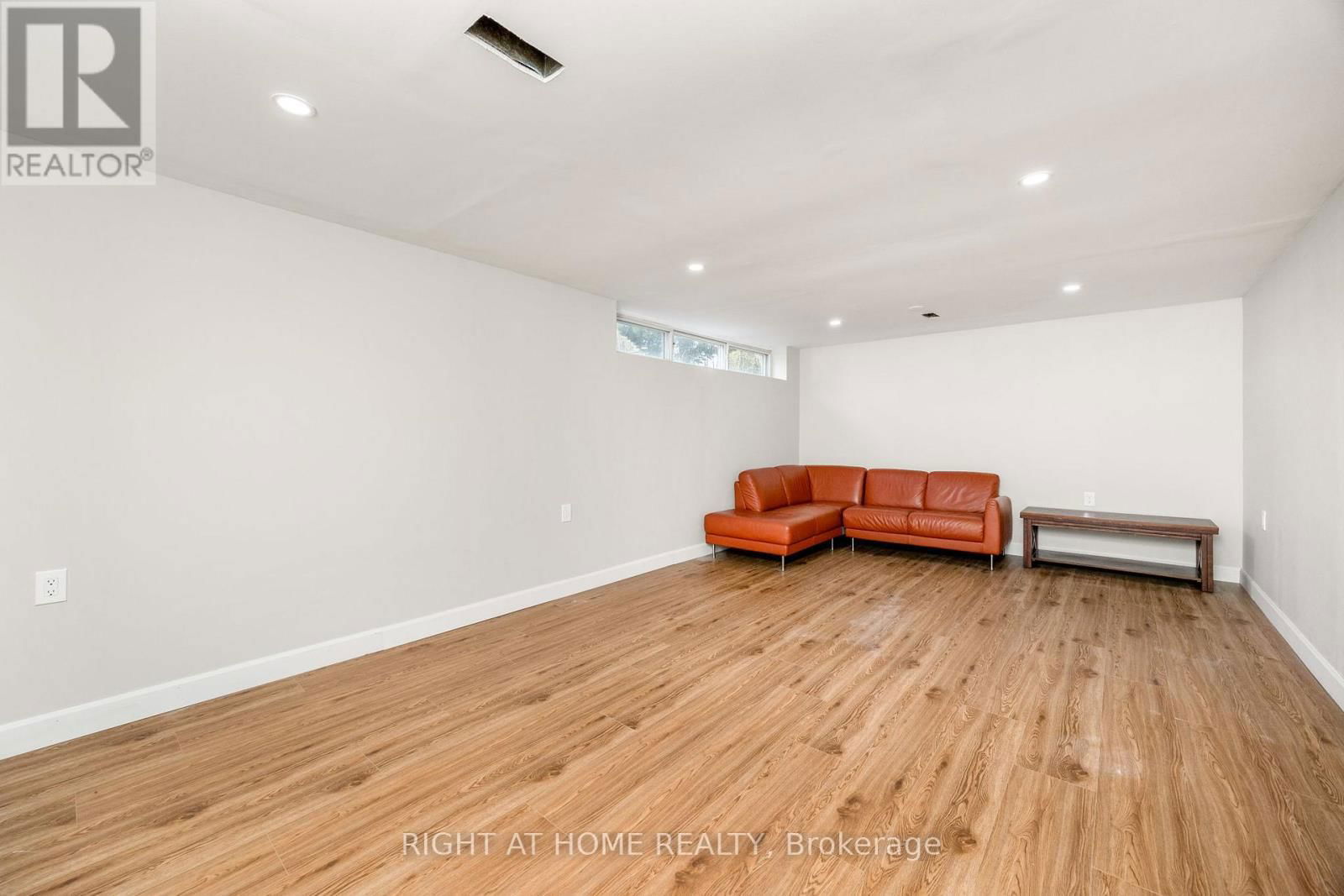 15 DALCOURT DRIVE Image 24