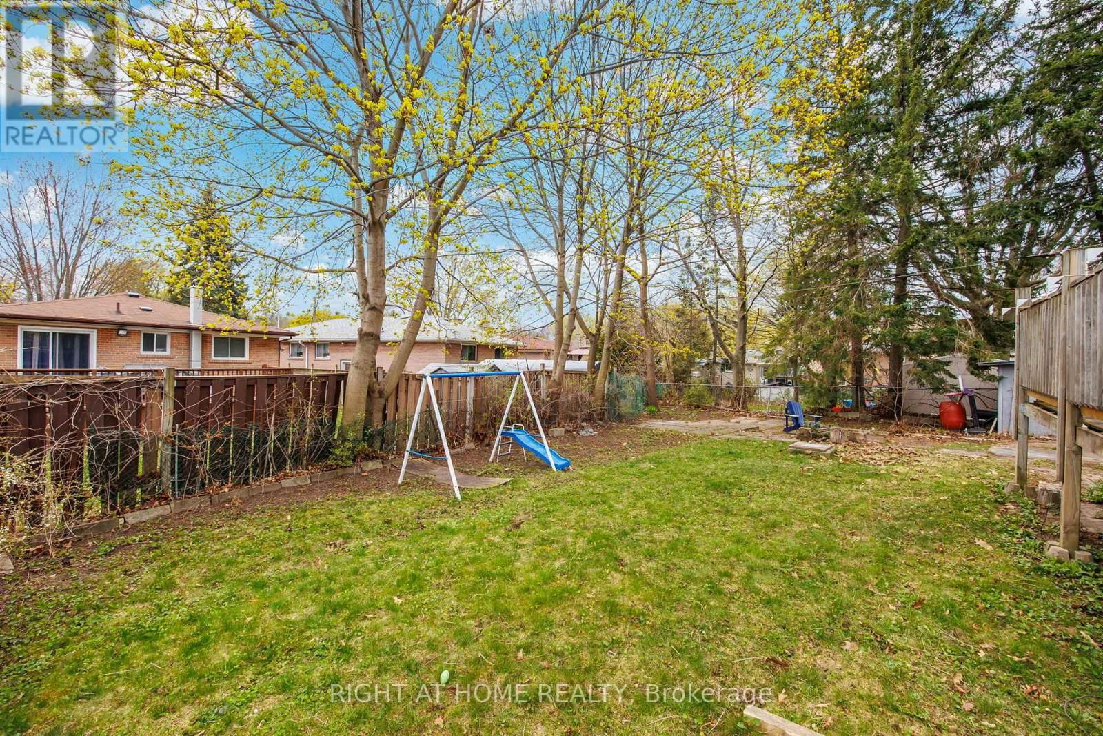 15 DALCOURT DRIVE Image 29