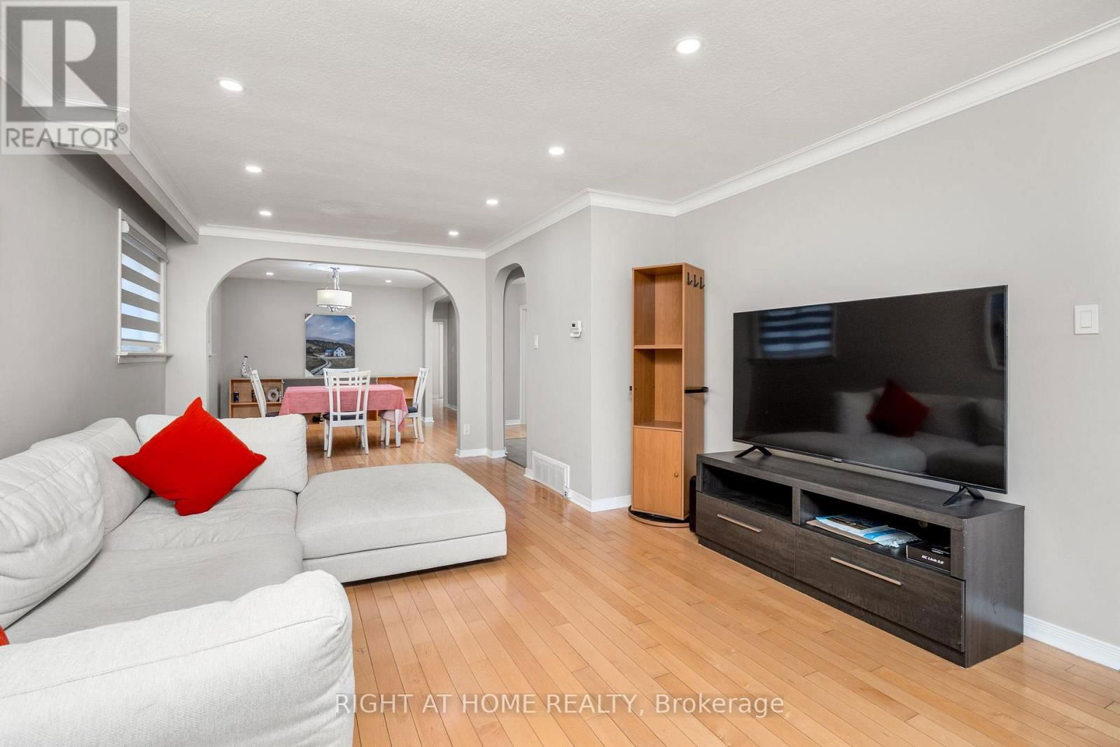 15 DALCOURT DRIVE Image 8