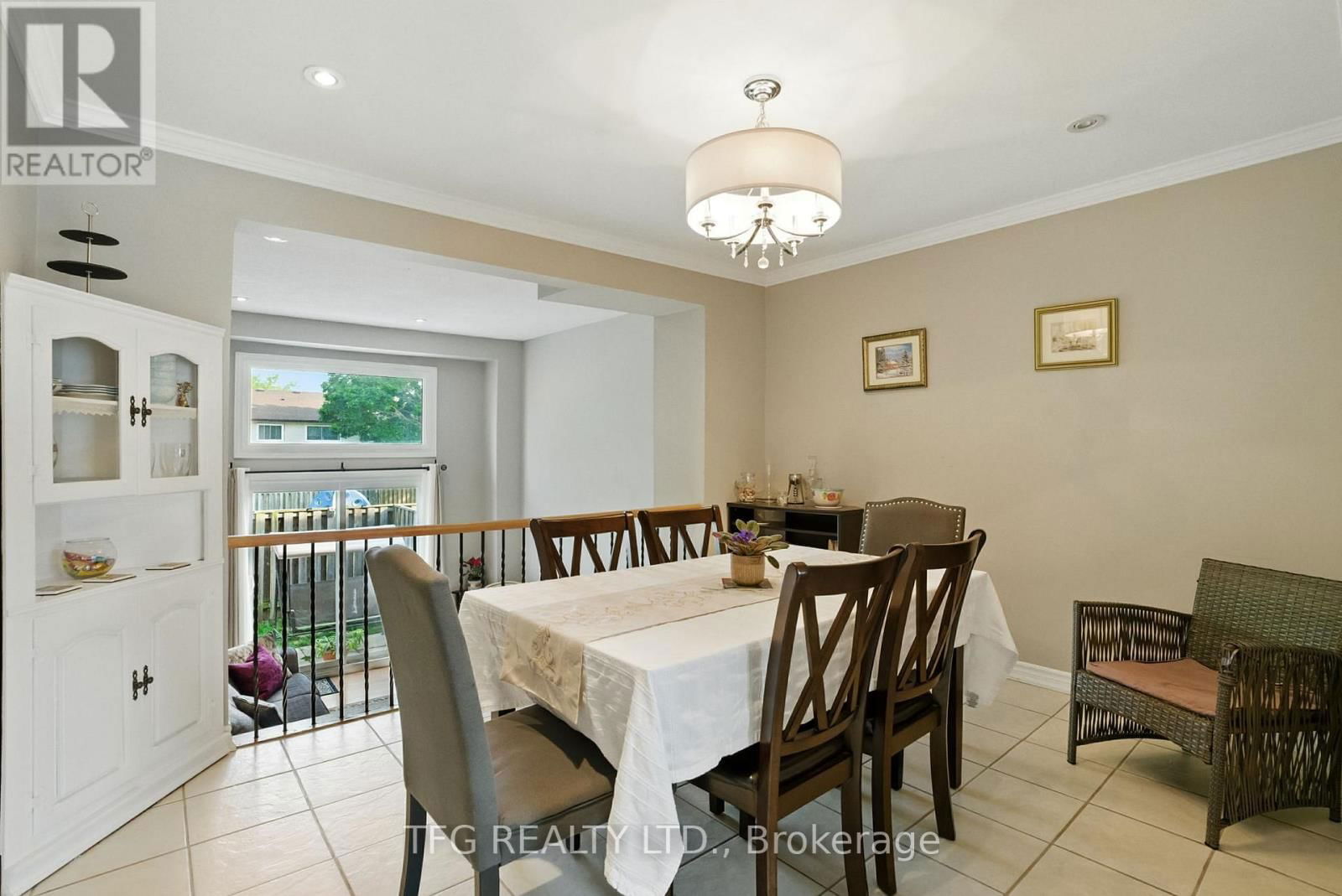 45 - 222 PEARSON STREET Image 30