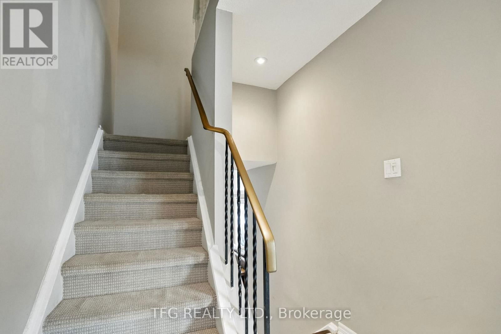45 - 222 PEARSON STREET Image 36