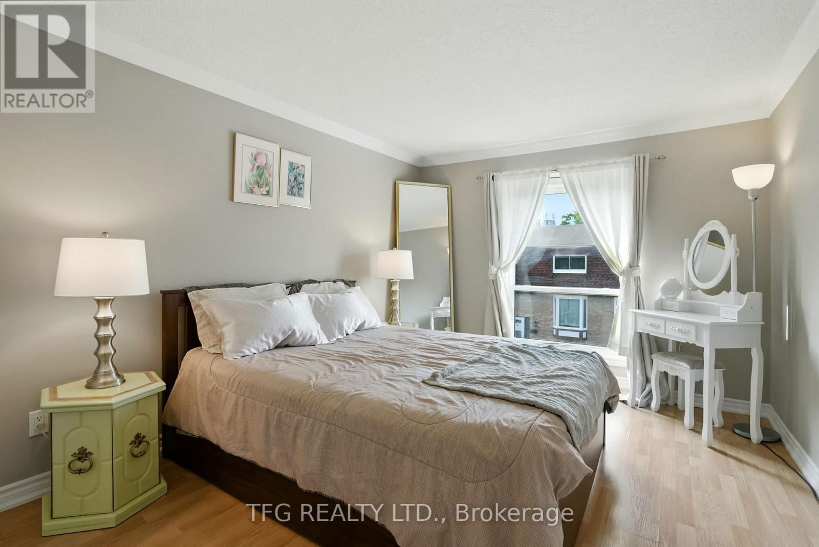 45 - 222 PEARSON STREET Image 37