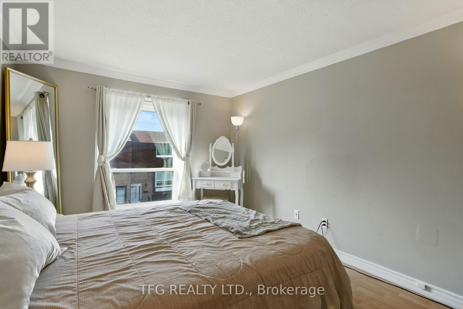 45 - 222 PEARSON STREET Image 39