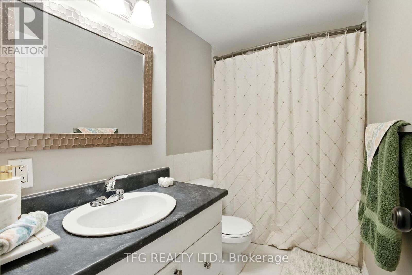 45 - 222 PEARSON STREET Image 42