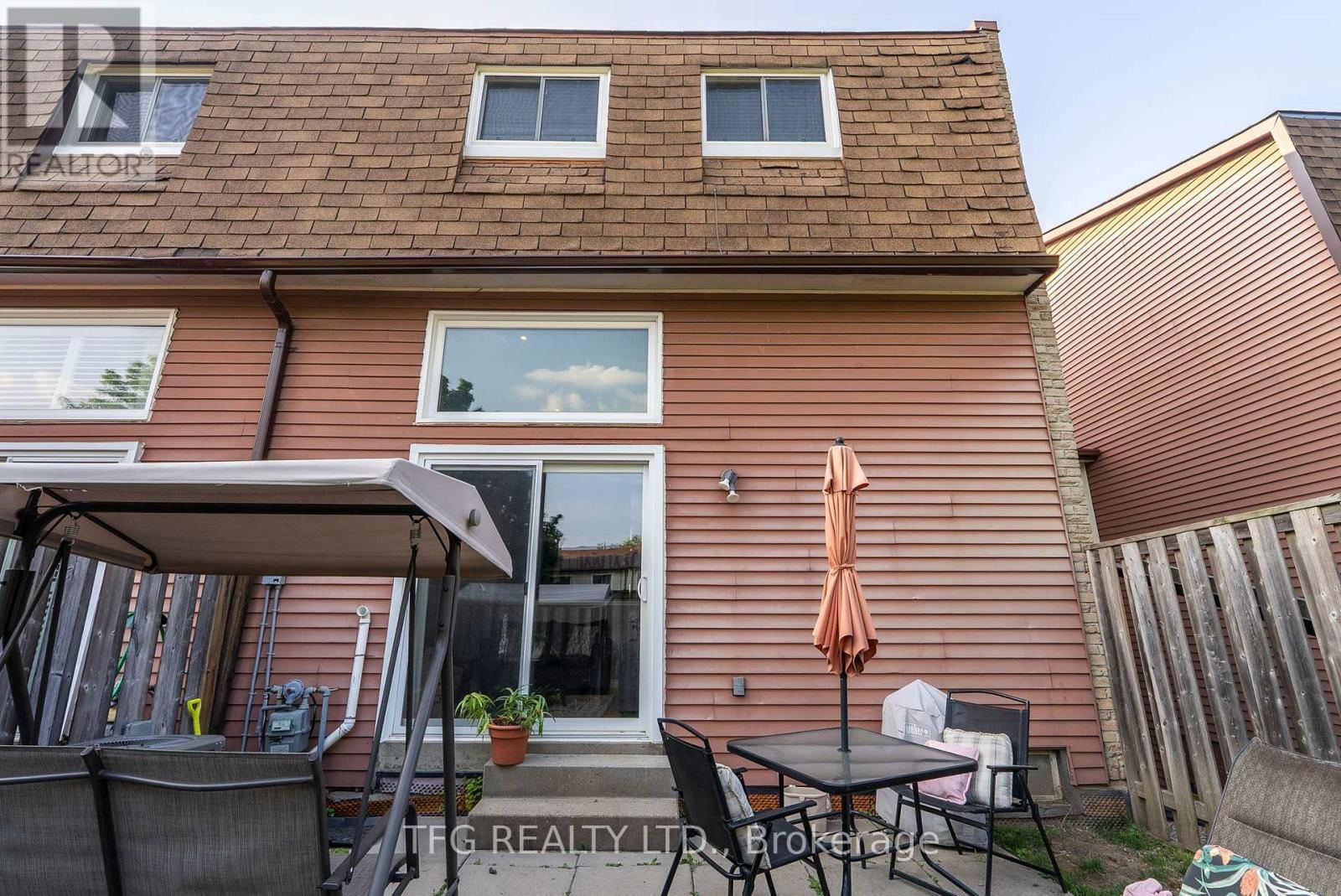 45 - 222 PEARSON STREET Image 6