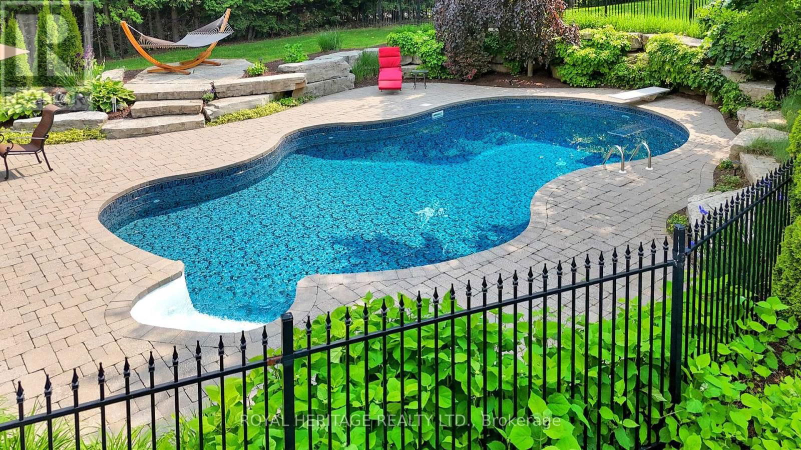 4585 CORONATION ROAD Image 23
