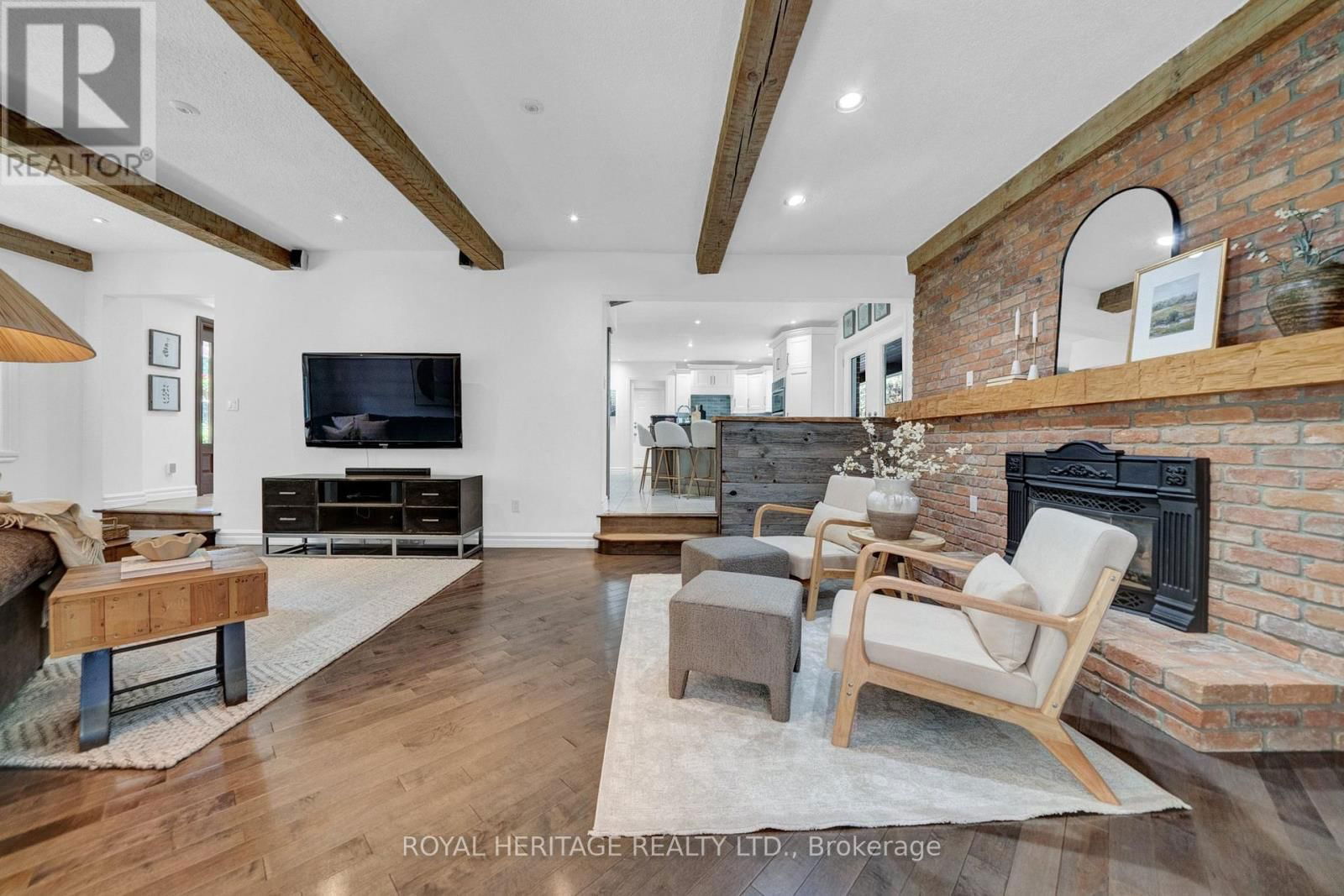 4585 CORONATION ROAD Image 30