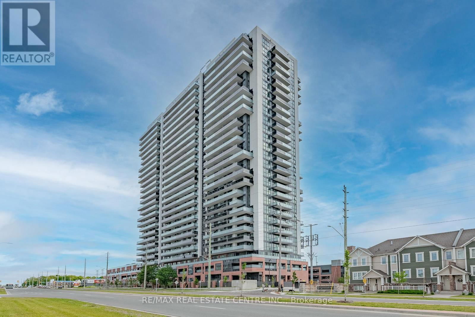 1004 - 2545 SIMCOE STREET NORTH Image 1