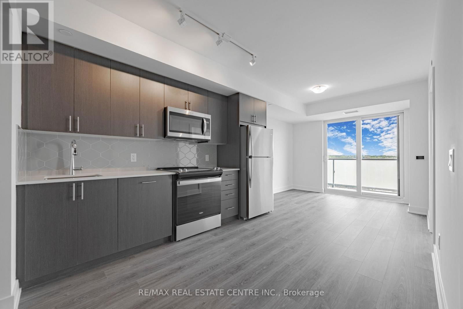 1004 - 2545 SIMCOE STREET NORTH Image 9