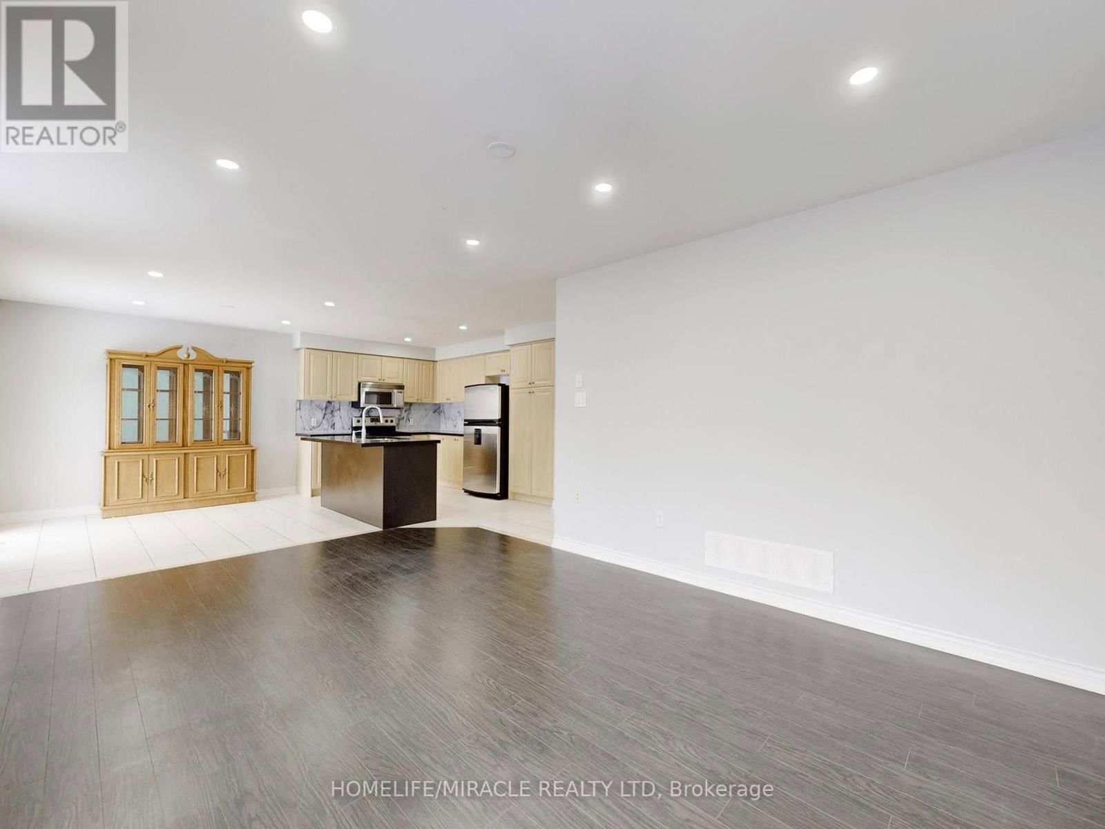 77 NOBBS DRIVE Image 12