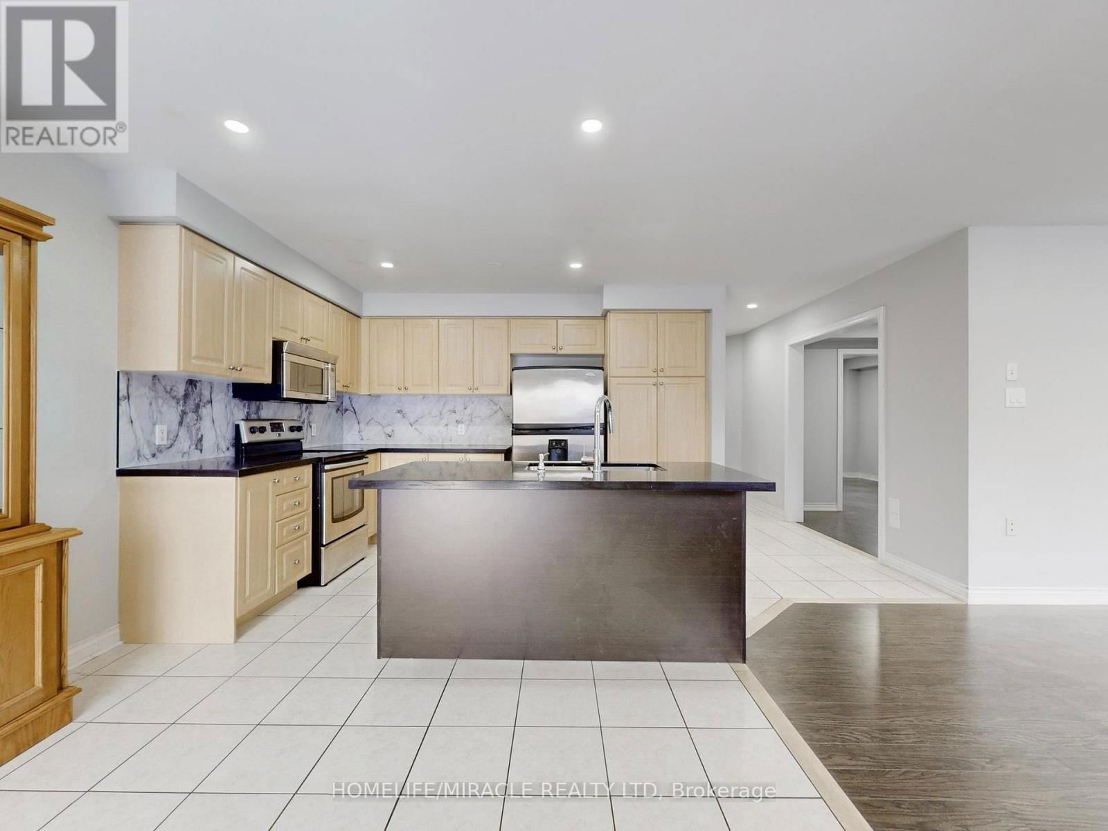 77 NOBBS DRIVE Image 17