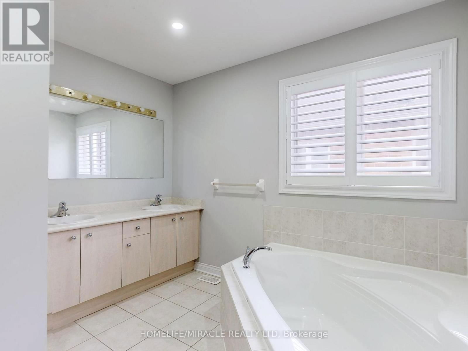 77 NOBBS DRIVE Image 30