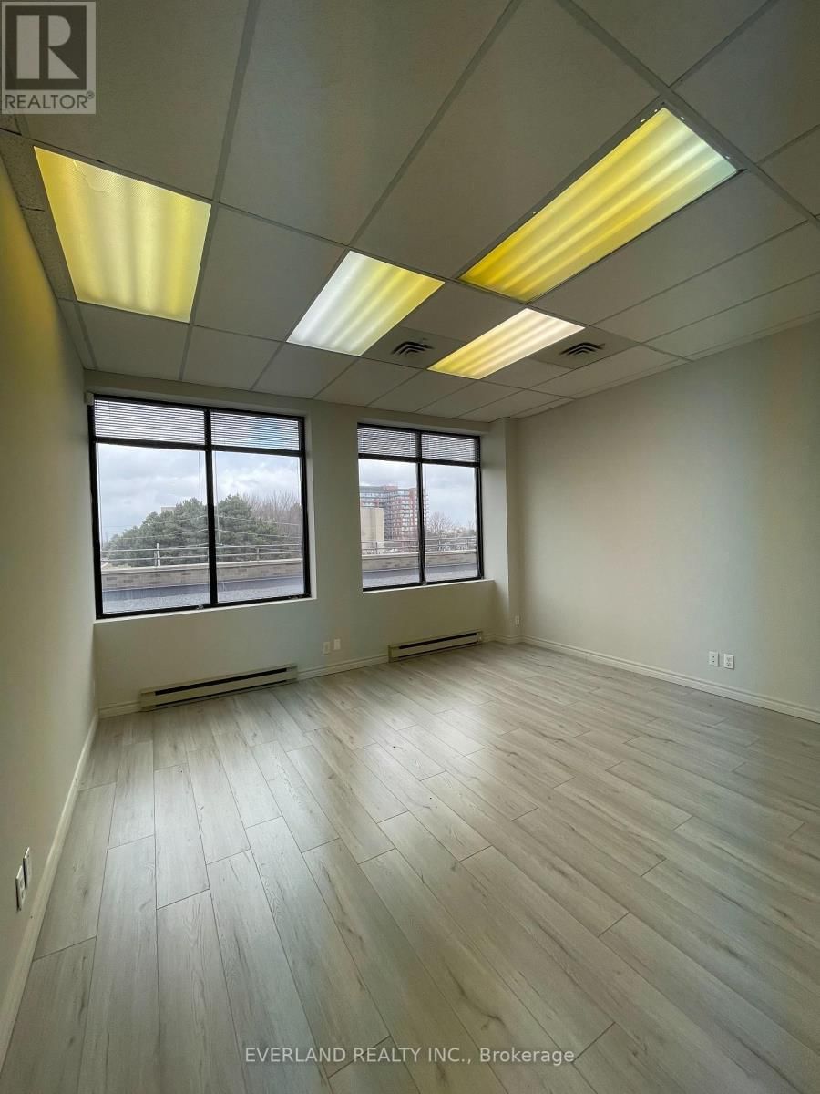 309 - 3601 VICTORIA PARK AVENUE Image 6