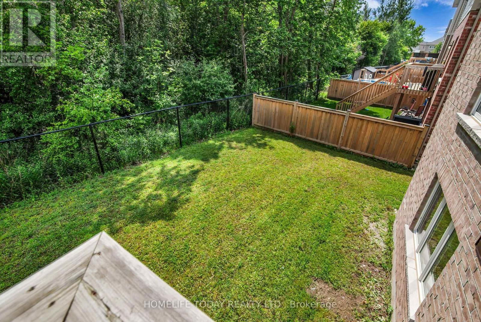 265 BRUCE CAMERON DRIVE Image 18