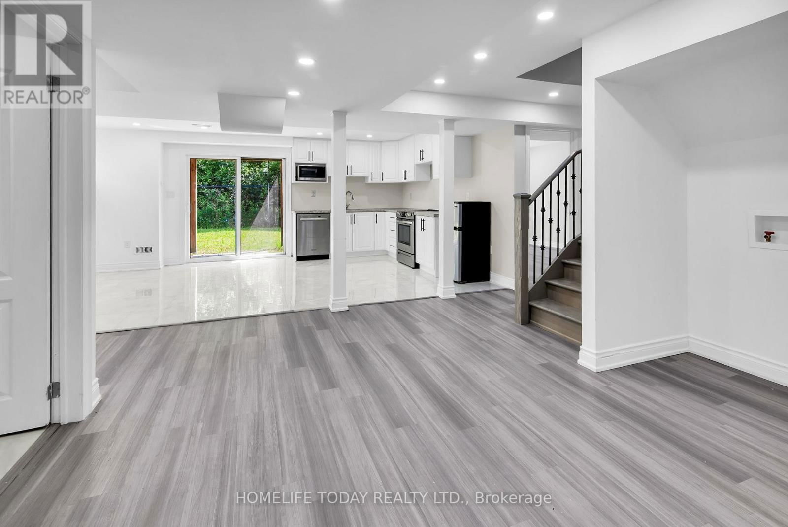265 BRUCE CAMERON DRIVE Image 37