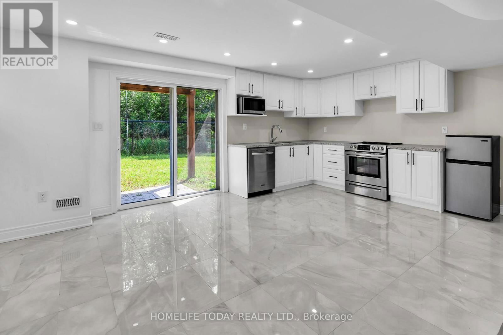 265 BRUCE CAMERON DRIVE Image 39